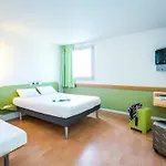 Hotel Ibis Budget St Raphaël Centre Tassigny 2*