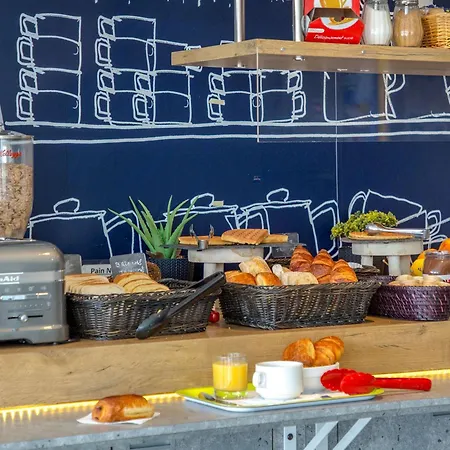 Отель Ibis Budget St Raphael Centre Et 2*