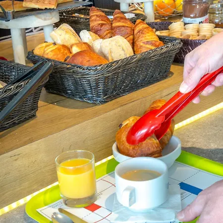 Отель Ibis Budget St Raphael Centre Et