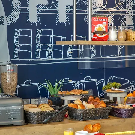 Ibis Budget St Raphael Centre Et Отель 2*