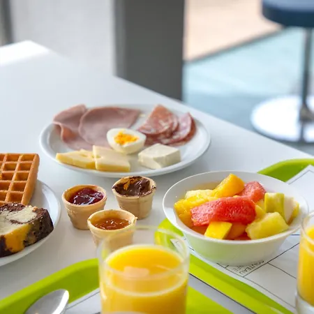 Отель Ibis Budget St Raphael Centre Et Фрежюс