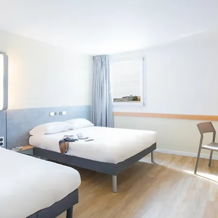 Ibis Budget St Raphael Centre Et 2* Фрежюс