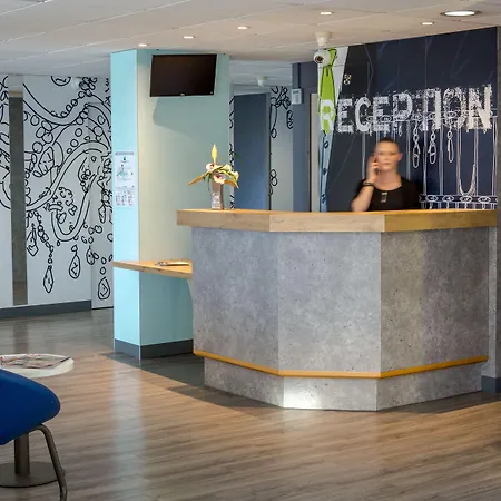 Hotel Ibis Budget St Raphael Centre Plages Gare Tgv 2*