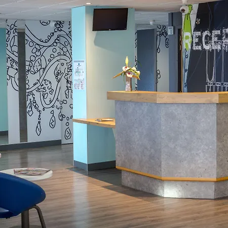 Ibis Budget St Raphael Centre Plages Gare Tgv 2*