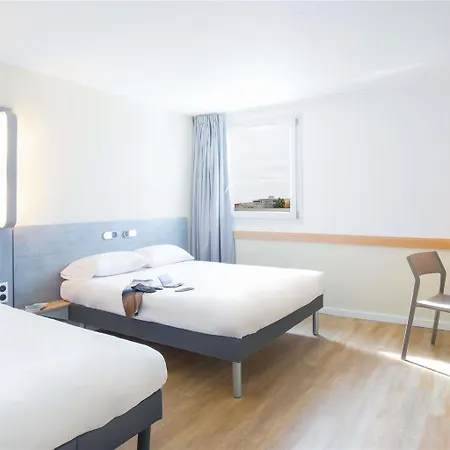 Ibis Budget St Raphael Centre 酒店 2*