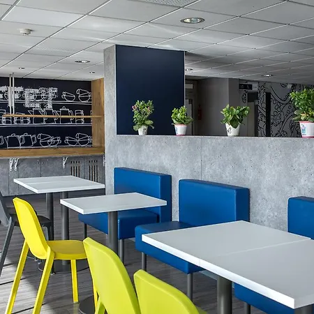 Отель Ibis Budget St Raphael Centre Et
