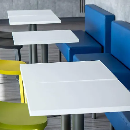 Отель Ibis Budget St Raphael Centre Et