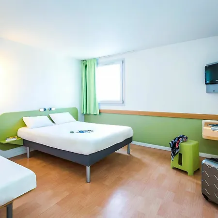 Отель Ibis Budget St Raphael Centre Et 2*