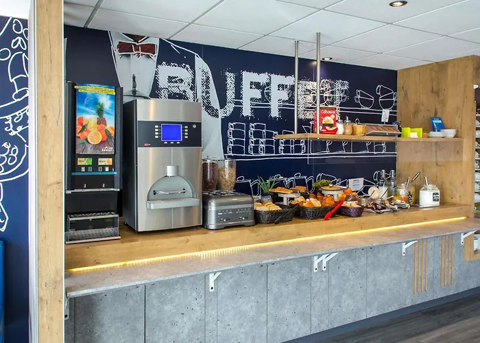 Hotel Ibis Budget St Raphael Centre 2*