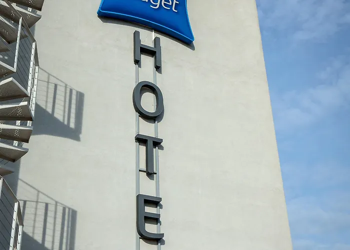 Ibis Budget St Raphael Centre 2*