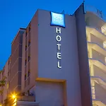 Ibis Budget St Raphael Centre Plages Gare Tgv 2* Fréjus