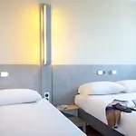 Ibis Budget St Raphaël Centre Tassigny Hotel 2*