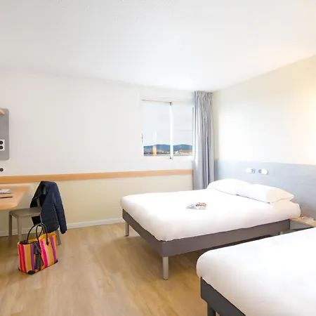 Ibis Budget St Raphael Centre Plages Gare Tgv 2*