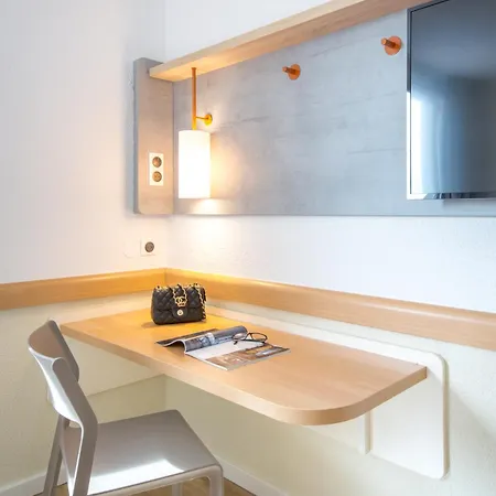 ホテル Ibis Budget St Raphael Centre Et Fréjus
