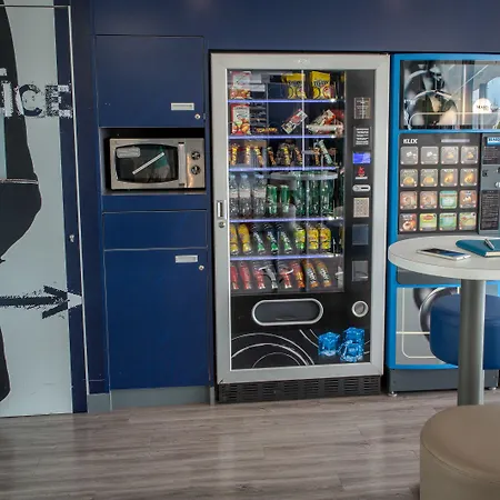 Ibis Budget St Raphael Centre Plages Gare Tgv 호텔 2*
