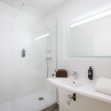 Ibis Budget St Raphael Centre Plages Gare Tgv 2*