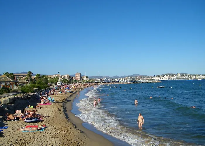 Ibis Budget St Raphael Centre فندق Fréjus