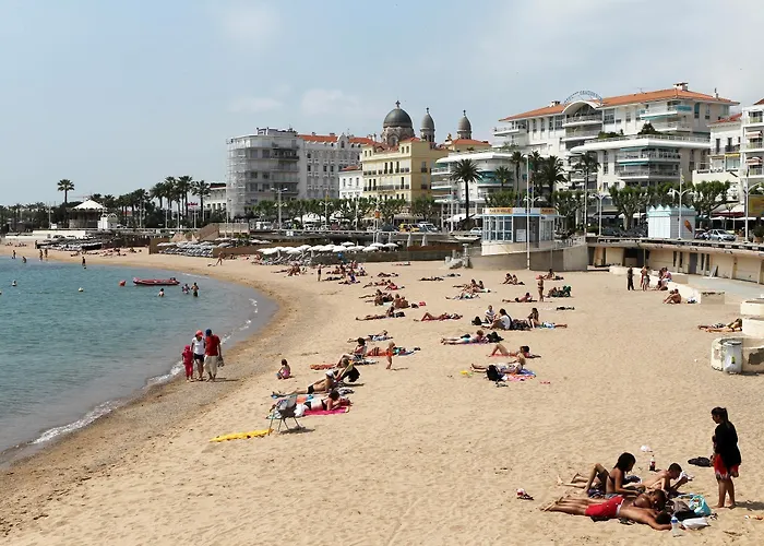 Ibis Budget St Raphael Centre Hotel